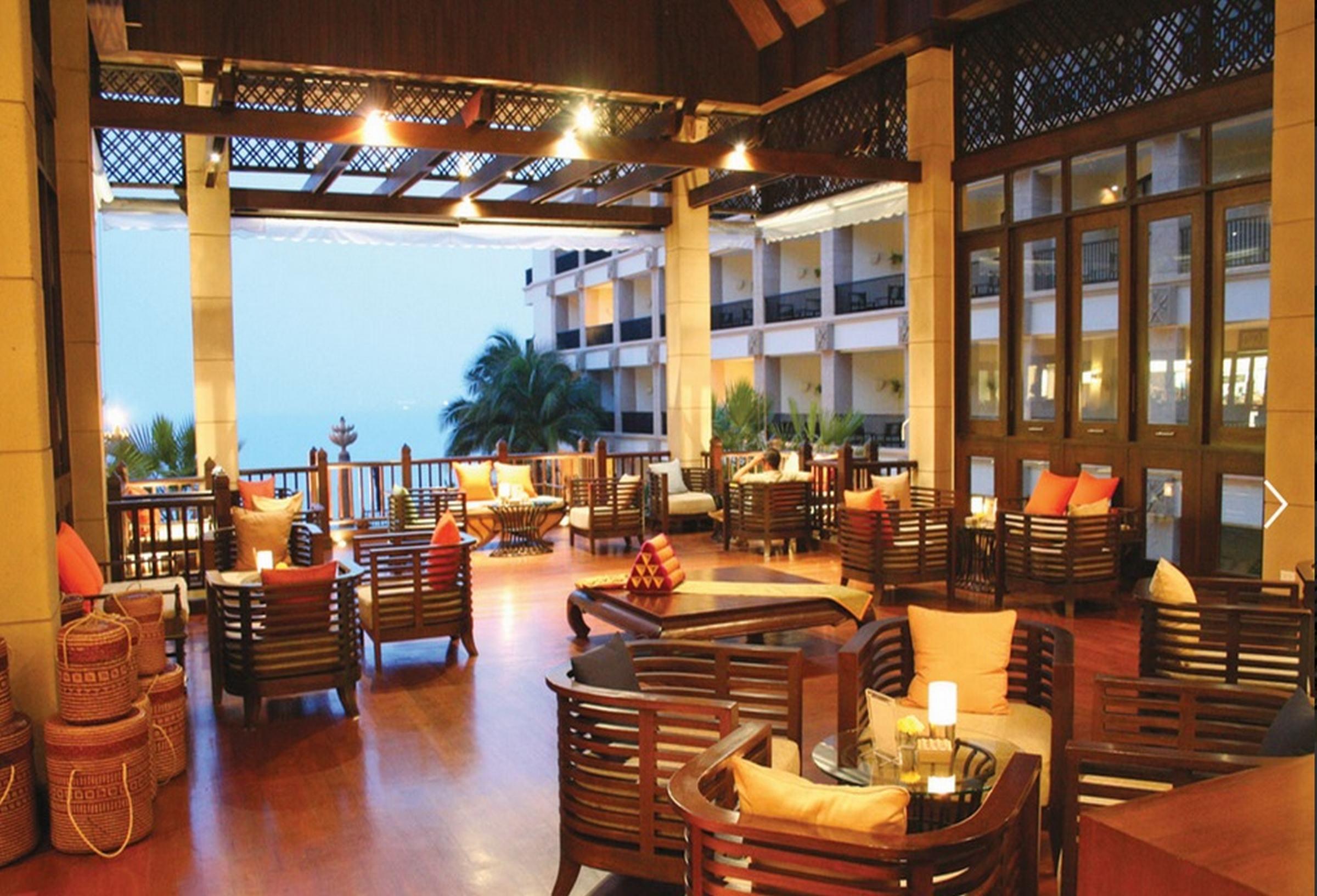 Garden Cliff Resort And Spa Pattaya Exterior foto